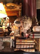 Charger l'image dans la galerie, Pages arrachées à un journal de mode - tirage de tête