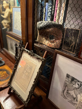 Charger l'image dans la galerie, Pages arrachées à un journal de mode - tirage de tête